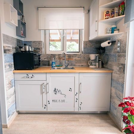 Вилла Artemis Boutique House Экстерьер фото